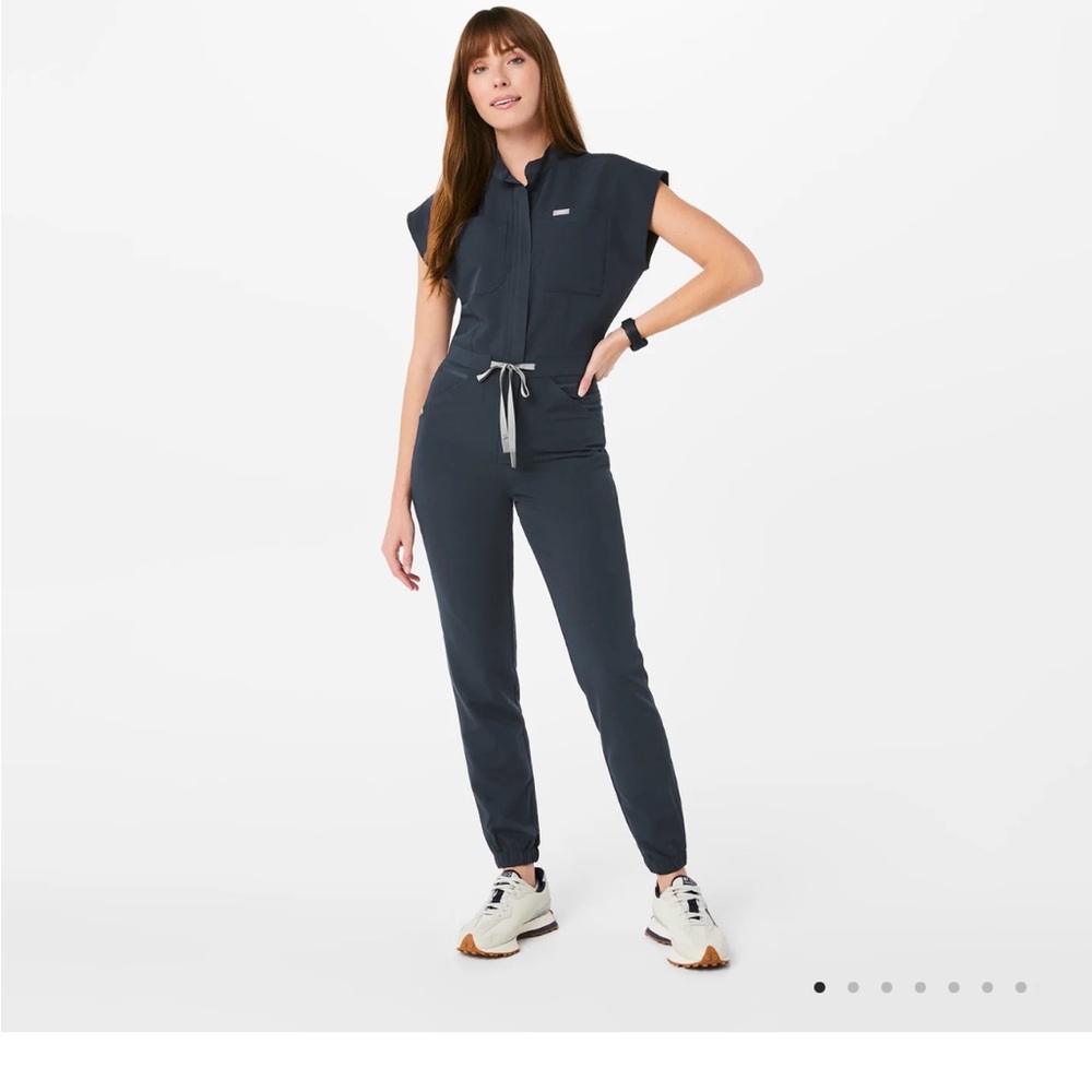 Figs Raphaela Scrub jumpsuit Navy M like new